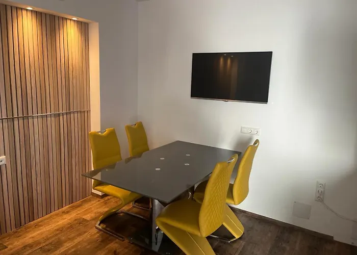 Eisenstrassen Apartman *